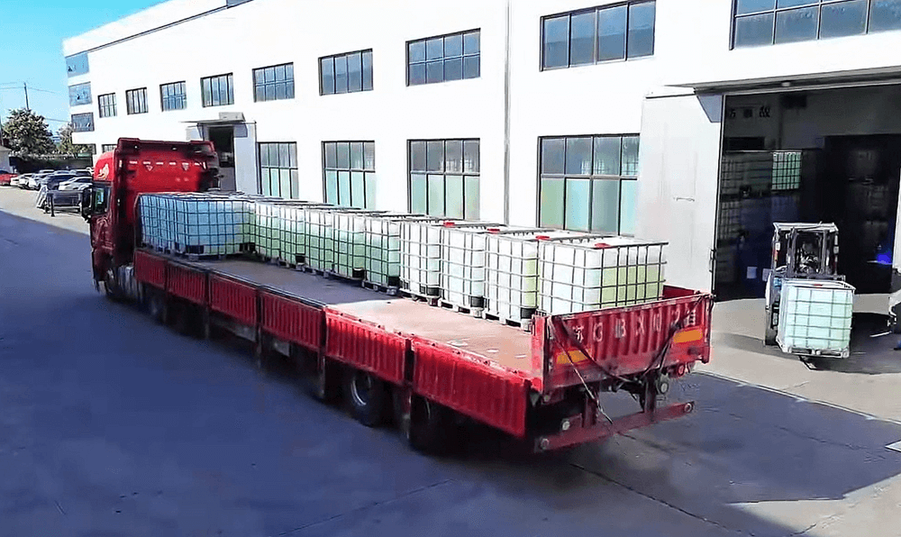 顧客第一: カスタマイズされた発泡濃縮物が装填され、顧客サイトへの出荷準備完了