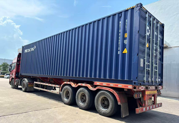 注文の最新情報: 垂直泡タンクと AFFF 泡濃縮物が出荷されました!